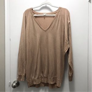 Aritzia Wilfred tan vneck long sleeve top size Large